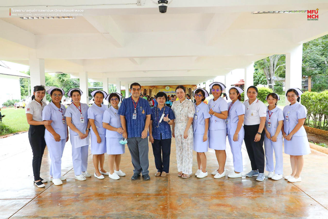 โรงพยาบาลศูนย์การแพทย์มหาวิทยาลัยแม่ฟ้าหลวงร่วมกับสำนักวิชาแพทยศาสตร์ จัด ‘โครงการตรวจสุขภาพเบื้องต้นและรักษาโรคหิดเหา’ โรงเรียนธารทิพย์